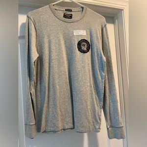 Abercrombie & Fitch adult small long sleeve